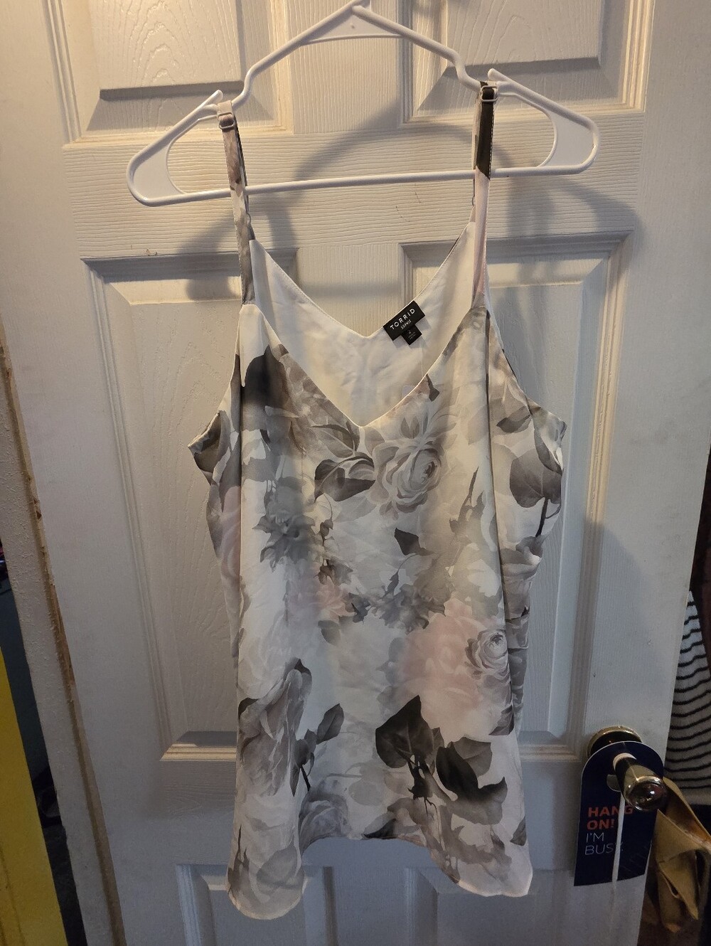 Floral V-Neck Satin Cami Tank Top - Gray & Blush